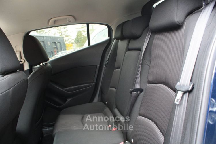 Mazda 3 III 2.2 150 Dynamique 5p MOTEUR HS - <small></small> 6.990 € <small>TTC</small> - #23