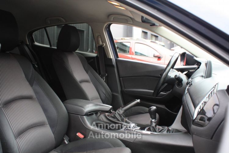 Mazda 3 III 2.2 150 Dynamique 5p MOTEUR HS - <small></small> 6.990 € <small>TTC</small> - #25