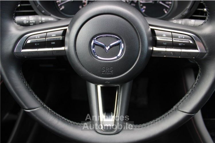 Mazda 3 MAZDA3 5 PORTES 2022 Mazda3 5 portes 2.0L e-SKYACTIV-G M Hybrid 122 ch BVM6 Homura - <small></small> 26.990 € <small>TTC</small> - #22