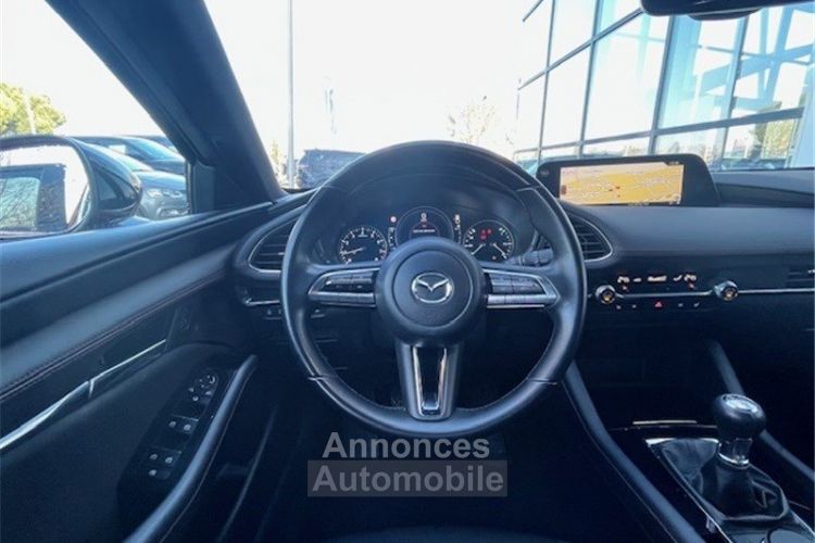 Mazda 3 MAZDA3 5 PORTES 2022 Mazda3 5 portes 2.0L e-SKYACTIV-X M Hybrid 186 ch BVM6 Homura - <small></small> 24.900 € <small>TTC</small> - #18