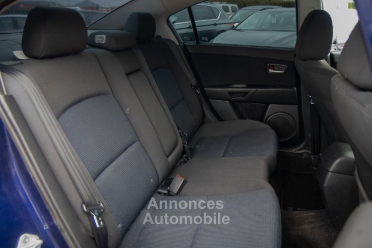 Mazda 3 Sedan 1.6i 16V Benzine - AIRCO - ISOFIX - BLUETOOTH - MISTLAMPEN - <small></small> 2.000 € <small>TTC</small> - #15