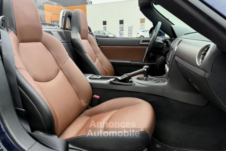 Mazda MX-5 ROADSTER 1.8 MZR 125 ELEGANCE CUIR MOTEUR A CHAINE CABRIOLET SIÈGES CHAUFFANTS 4 PNE... - <small></small> 15.980 € <small>TTC</small> - #13