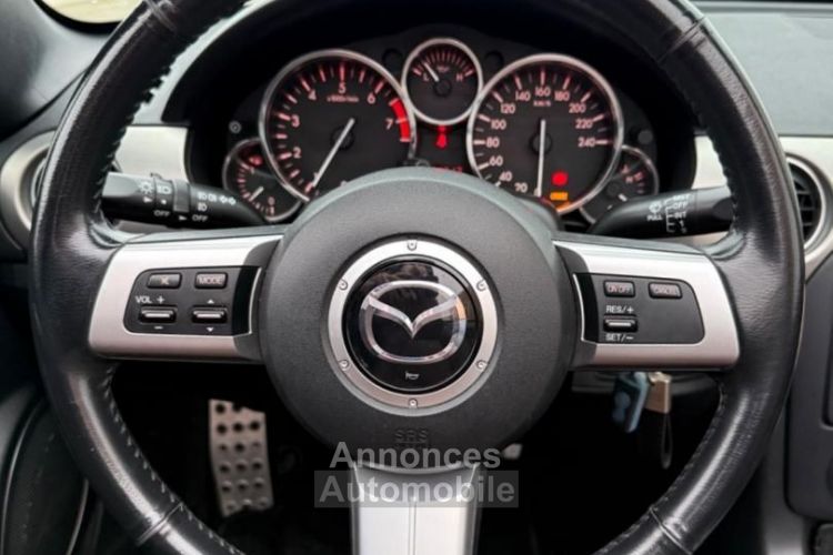 Mazda MX-5 ROADSTER 1.8 MZR 125 ELEGANCE CUIR MOTEUR A CHAINE CABRIOLET SIÈGES CHAUFFANTS 4 PNE... - <small></small> 15.980 € <small>TTC</small> - #15