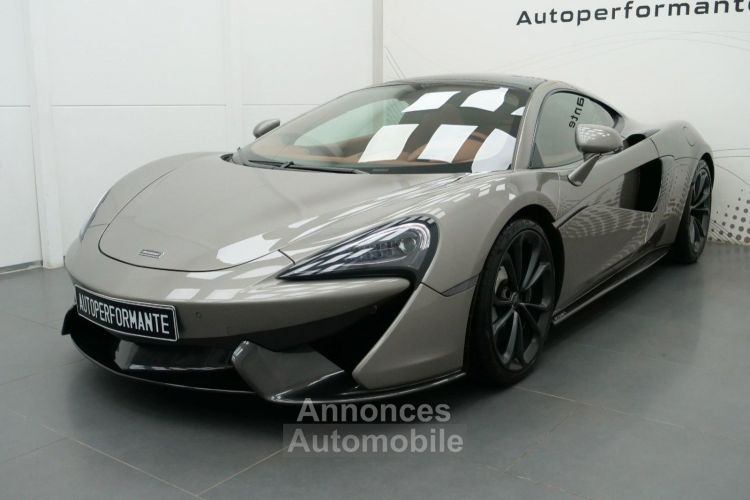 McLaren 570GT BLADE SILVER TOIT PANO CERAMIQUES B&W Garantie 12 mois - <small></small> 154.000 € <small>TTC</small> - #13