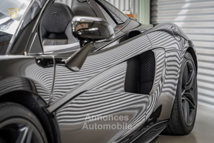 McLaren 570S V8 3.8 570S Spider 1èreM LIFT LED CAMERA All Black Bower And Wilkins Hifi GPS Garantie 12 Mois Prémium - <small></small> 185.990 € <small>TTC</small> - #8