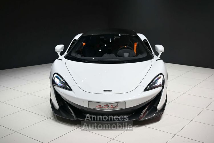 McLaren 600LT V8 3.8 L 600 ch 600LT SENNA CARBON B&W Blanche 1èreM Garantie 12 mois - <small></small> 245.490 € <small>TTC</small> - #3