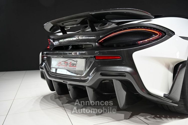 McLaren 600LT V8 3.8 L 600 ch 600LT SENNA CARBON B&W Blanche 1èreM Garantie 12 mois - <small></small> 245.490 € <small>TTC</small> - #27