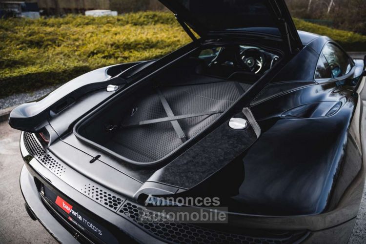 McLaren GT MSO Black Pack Luxury Lift B&W - <small></small> 192.900 € <small>TTC</small> - #20