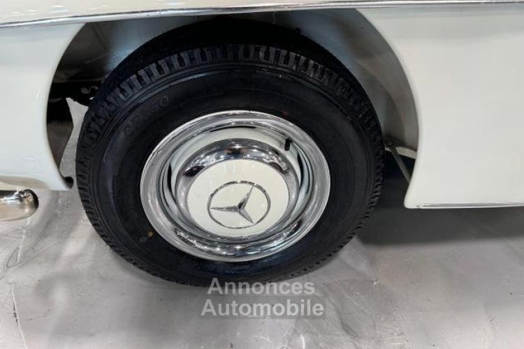 Mercedes 190 190-Series  - <small></small> 149.000 € <small>TTC</small> - #12