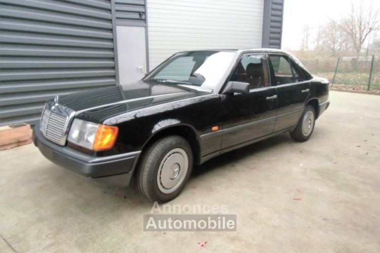 Mercedes 200 - <small></small> 15.500 € <small>TTC</small> - #4