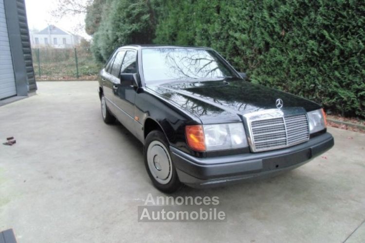 Mercedes 200 - <small></small> 15.500 € <small>TTC</small> - #14