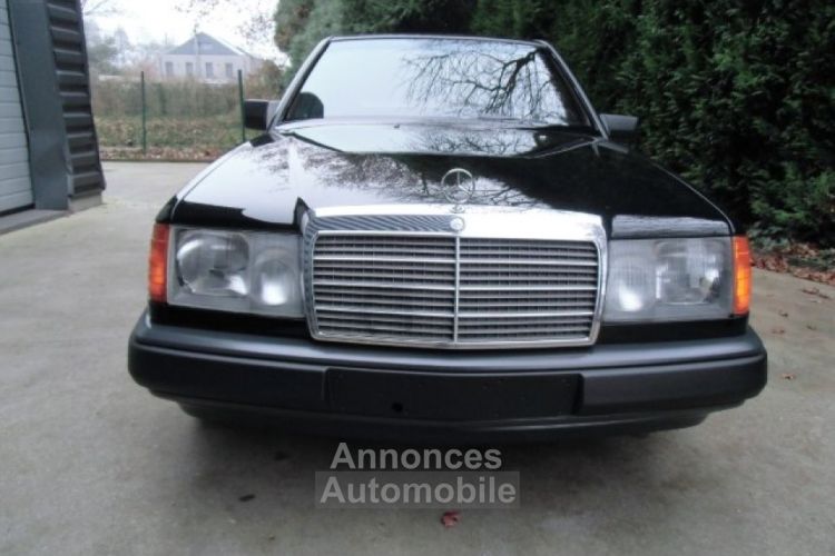 Mercedes 200 - <small></small> 15.500 € <small>TTC</small> - #20