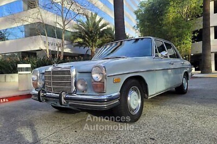 Mercedes 200 200-Series  - <small></small> 18.000 € <small>TTC</small> - #1