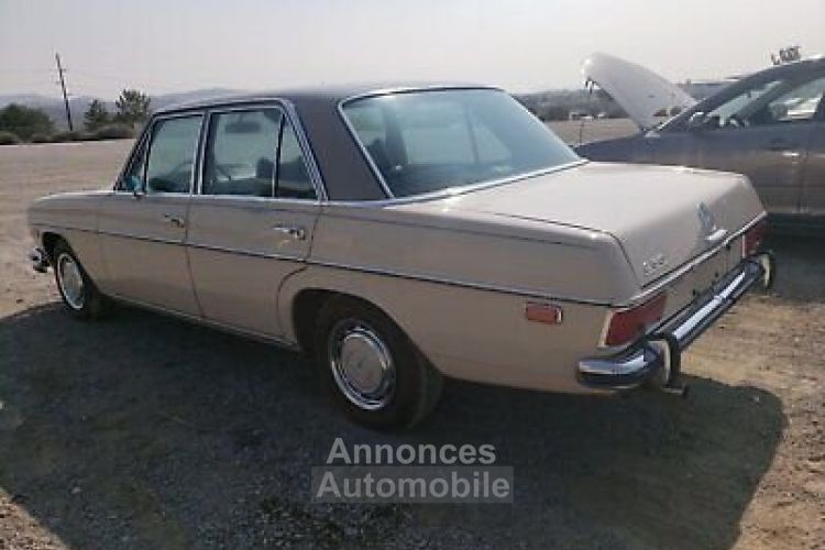 Mercedes 200 200-Series  - <small></small> 18.000 € <small>TTC</small> - #3