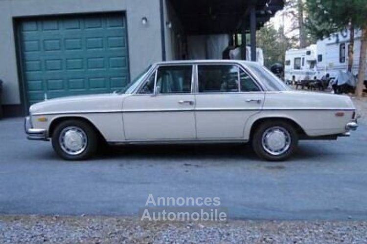 Mercedes 200 200-Series  - <small></small> 18.000 € <small>TTC</small> - #18