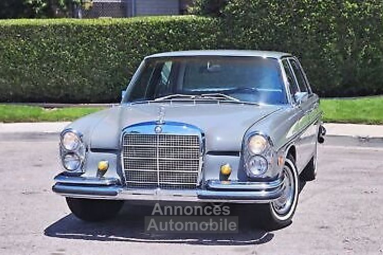 Mercedes 200 200-Series  - <small></small> 31.200 € <small>TTC</small> - #2