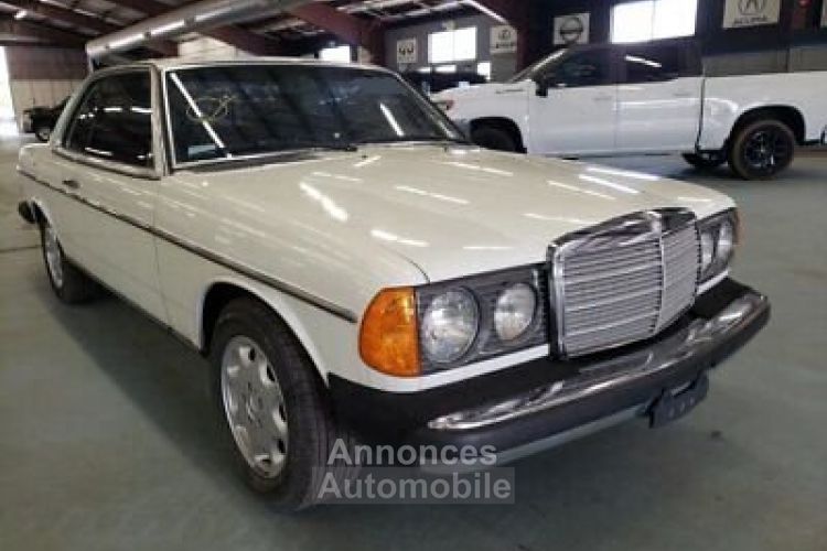 Mercedes 200 200-Series  - <small></small> 18.900 € <small>TTC</small> - #2