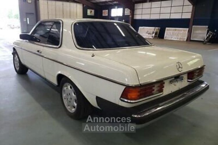 Mercedes 200 200-Series  - <small></small> 18.900 € <small>TTC</small> - #3