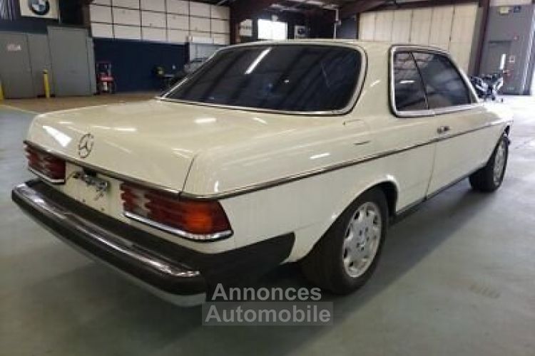 Mercedes 200 200-Series  - <small></small> 18.900 € <small>TTC</small> - #4