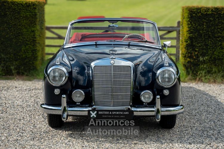 Mercedes 220 S - Ponton Cabriolet - <small></small> 140.000 € <small>TTC</small> - #10