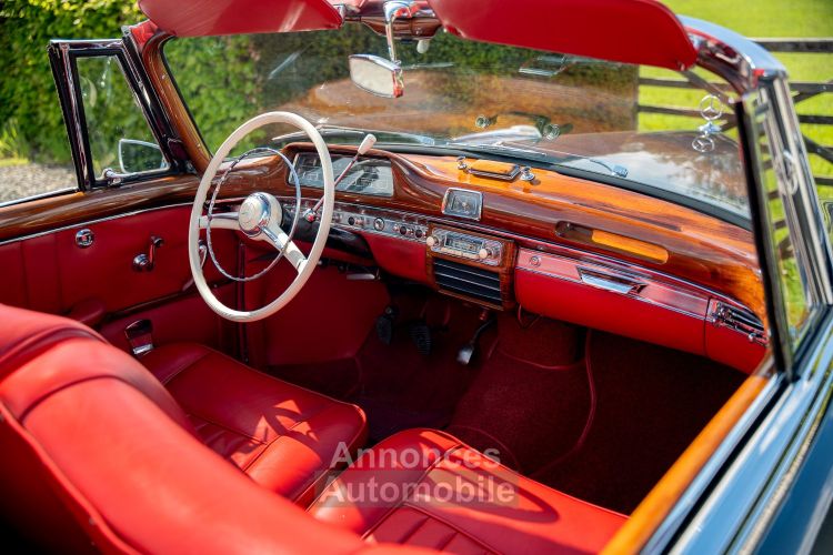 Mercedes 220 S - Ponton Cabriolet - <small></small> 140.000 € <small>TTC</small> - #23