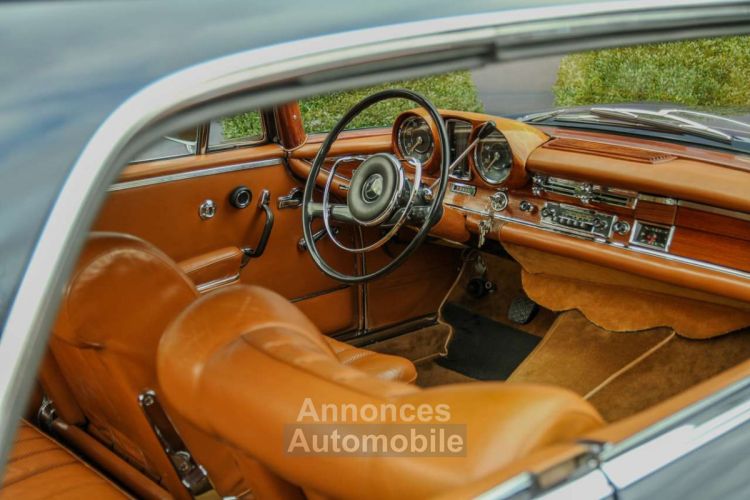 Mercedes 220 SEb C W111 Coupé Sunroof Automatic - <small></small> 34.900 € <small>TTC</small> - #27