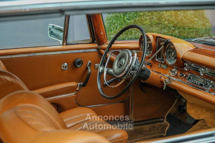 Mercedes 220 SEb C W111 Coupé Sunroof Automatic - <small></small> 34.900 € <small>TTC</small> - #29