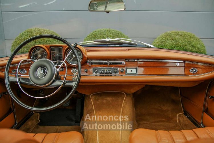 Mercedes 220 SEb C W111 Coupé Sunroof Automatic - <small></small> 34.900 € <small>TTC</small> - #31