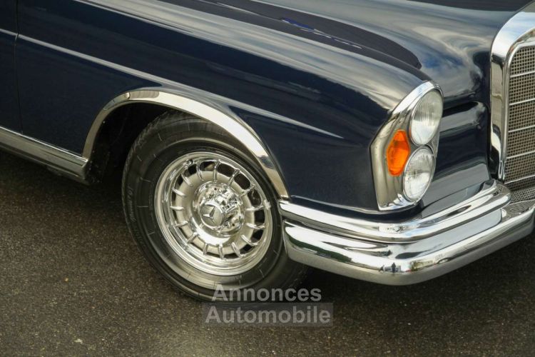 Mercedes 220 SEb C W111 Coupé Sunroof Automatic - <small></small> 34.900 € <small>TTC</small> - #41