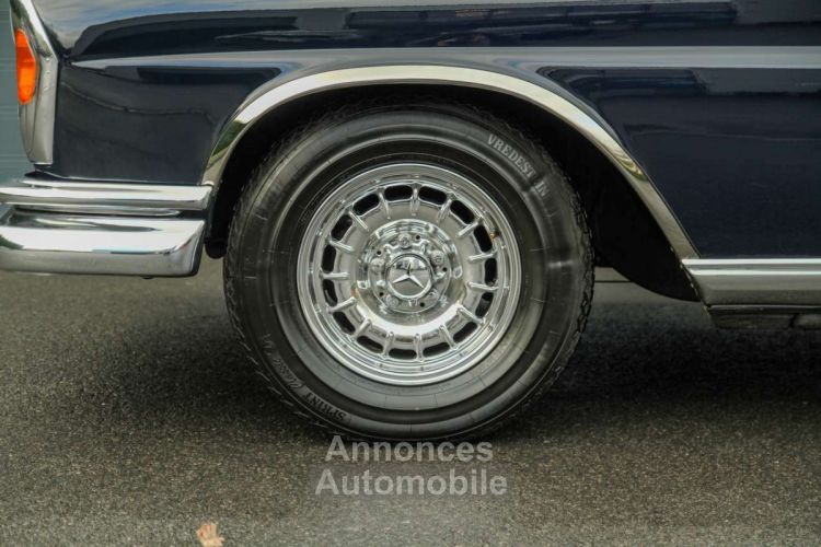 Mercedes 220 SEb C W111 Coupé Sunroof Automatic - <small></small> 34.900 € <small>TTC</small> - #45