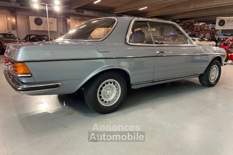 Mercedes 230 CE - <small></small> 12.750 € <small>TTC</small> - #11