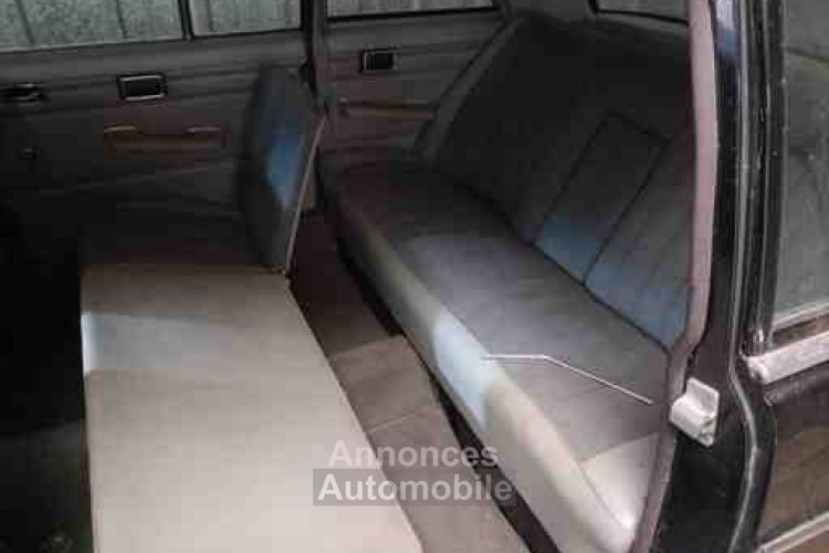 Mercedes 230 Mercedes 230/8 6cylindres limousine 8places - <small></small> 7.500 € <small></small> - #5