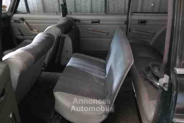 Mercedes 230 Mercedes 230/8 6cylindres limousine 8places - <small></small> 7.500 € <small></small> - #6