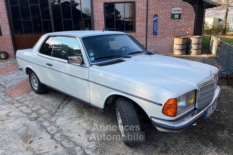 Mercedes 230 Mercedes 230c Cg Collection - <small></small> 4.500 € <small></small> - #1