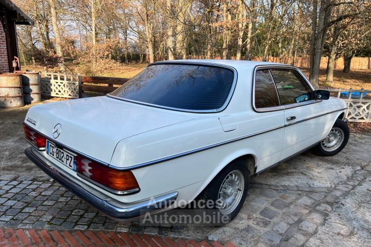 Mercedes 230 Mercedes 230c Cg Collection - <small></small> 4.500 € <small></small> - #4