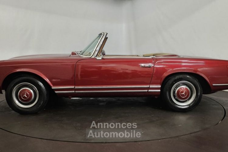 Mercedes 230 SL Pagode - <small></small> 47.500 € <small>TTC</small> - #9