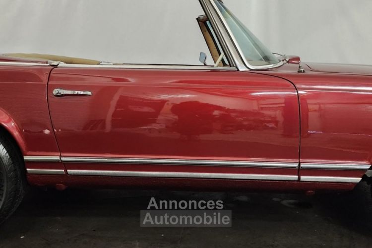 Mercedes 230 SL Pagode - <small></small> 47.500 € <small>TTC</small> - #17