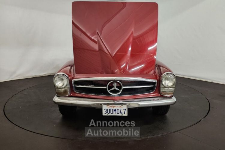 Mercedes 230 SL Pagode - <small></small> 47.500 € <small>TTC</small> - #66