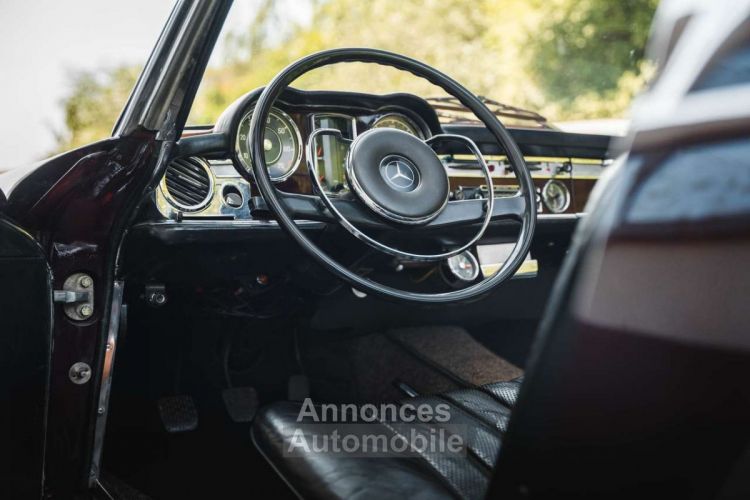 Mercedes 230 SL Pagode Purpurrot French Vehicle - <small></small> 79.900 € <small>TTC</small> - #9