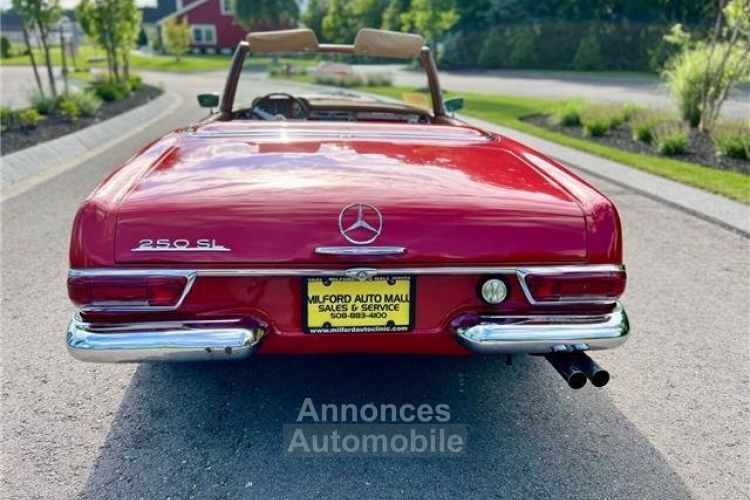 Mercedes 250 250SL Pagoda  - <small></small> 61.000 € <small>TTC</small> - #18