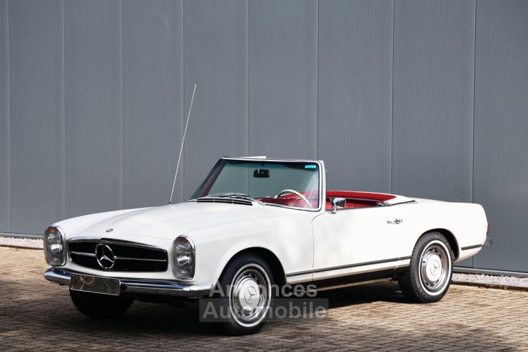 Mercedes 280 sl pagoda W113 2800 cc inline 6 cilinder 168 bhp - <small></small> 119.400 € <small>TTC</small> - #20