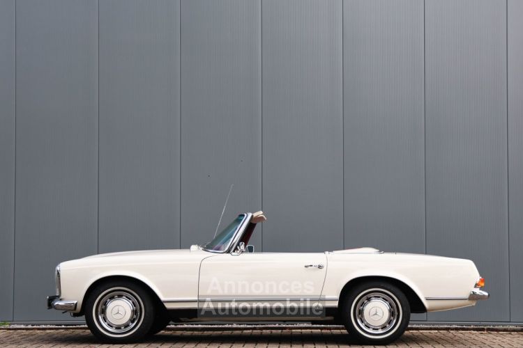 Mercedes 280 sl pagoda W113 2800 cc inline 6 cilinder 168 bhp - <small></small> 119.400 € <small>TTC</small> - #23