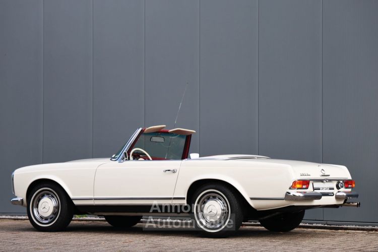 Mercedes 280 sl pagoda W113 2800 cc inline 6 cilinder 168 bhp - <small></small> 119.400 € <small>TTC</small> - #25