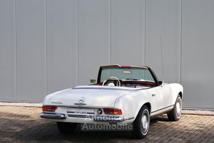 Mercedes 280 sl pagoda W113 2800 cc inline 6 cilinder 168 bhp - <small></small> 119.400 € <small>TTC</small> - #32