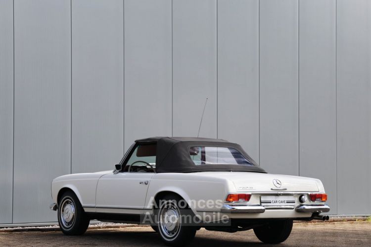 Mercedes 280 sl pagoda W113 2800 cc inline 6 cilinder 168 bhp - <small></small> 119.400 € <small>TTC</small> - #37