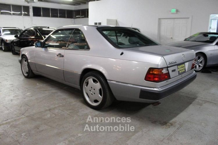 Mercedes 300 -benz - <small></small> 26.800 € <small>TTC</small> - #18