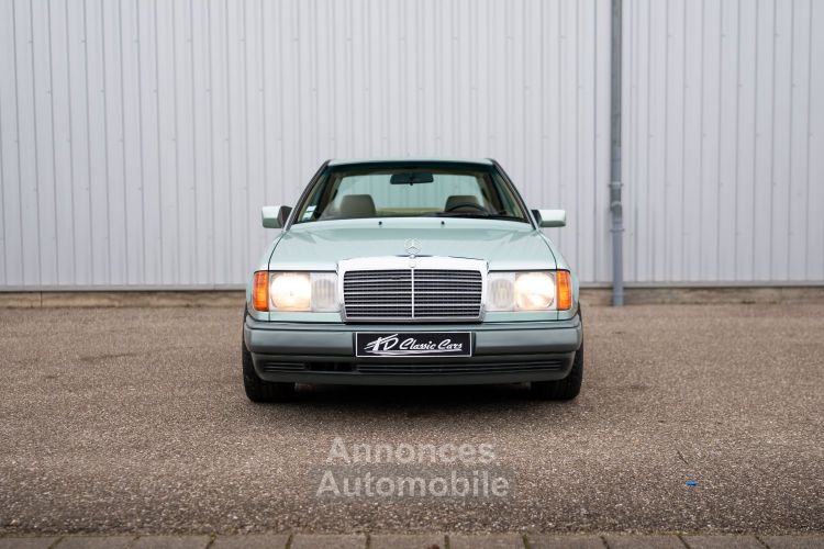 Mercedes 300 300 CE-24 - <small></small> 15.900 € <small>TTC</small> - #2