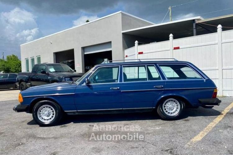 Mercedes 300 300-Series  - <small></small> 19.000 € <small>TTC</small> - #2