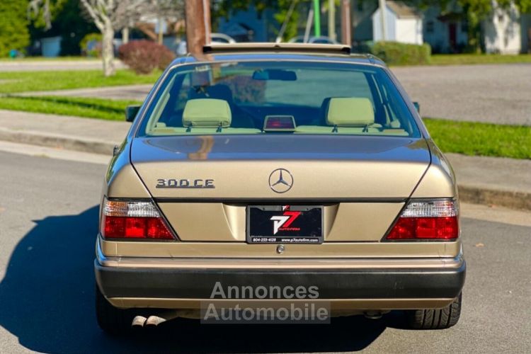 Mercedes 300 300CE  - <small></small> 26.000 € <small>TTC</small> - #29