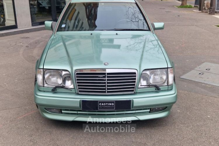 Mercedes 300 300CE-24 3.4 AMG W124 // CRYSTAL GREEN - <small></small> 95.000 € <small>TTC</small> - #3